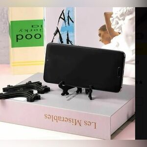 2pcs Bundle Black Stands Wallets, Cellphones & etc